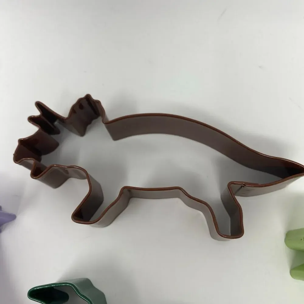 Dinosaur cookie cutters Brontosaurus Velociraptor T-Rex Stegosaurus Triceratops